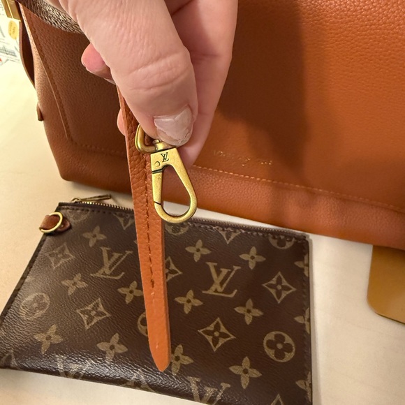 Tan Leather Shoulder Bag - Picture 13 of 13